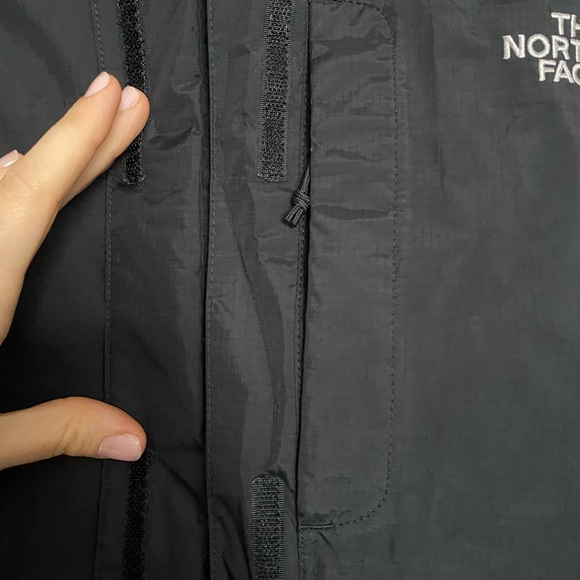 Like NEW North Face Jacket - Picture 7 of 14
